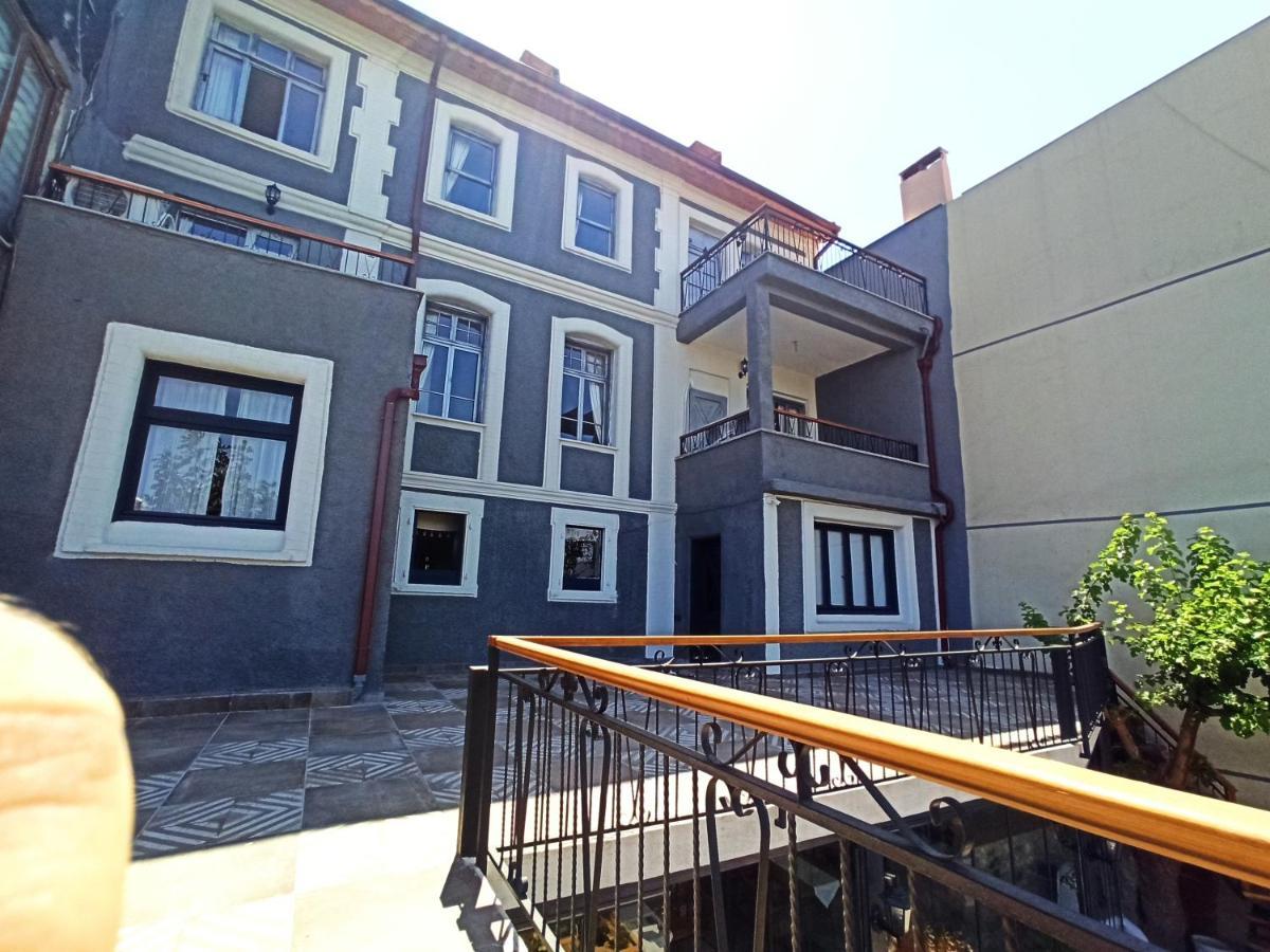 Variante 2* İzmir